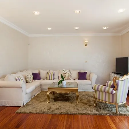 Apartment Sea Breeze *