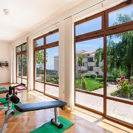 Apartment Sea Breeze Split