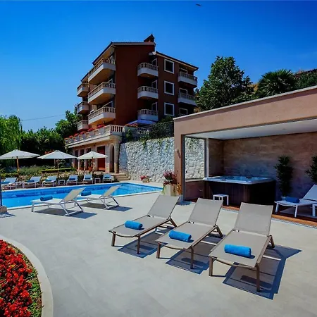 Apartment Sea Breeze Split