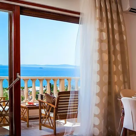 Apartment Sea Breeze Split