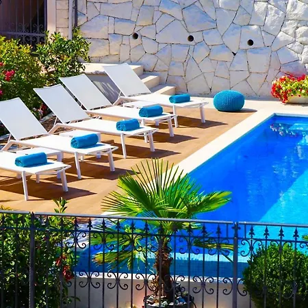 Sea Breeze Апартаменты *